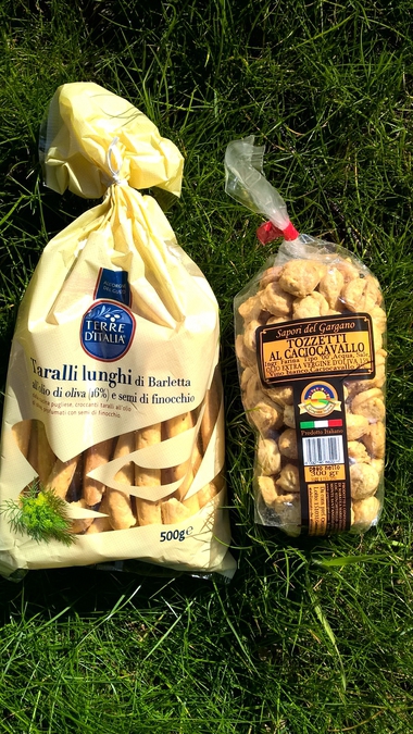 savoury Italian biscuits taralli fennel seeds, cheese biscuits