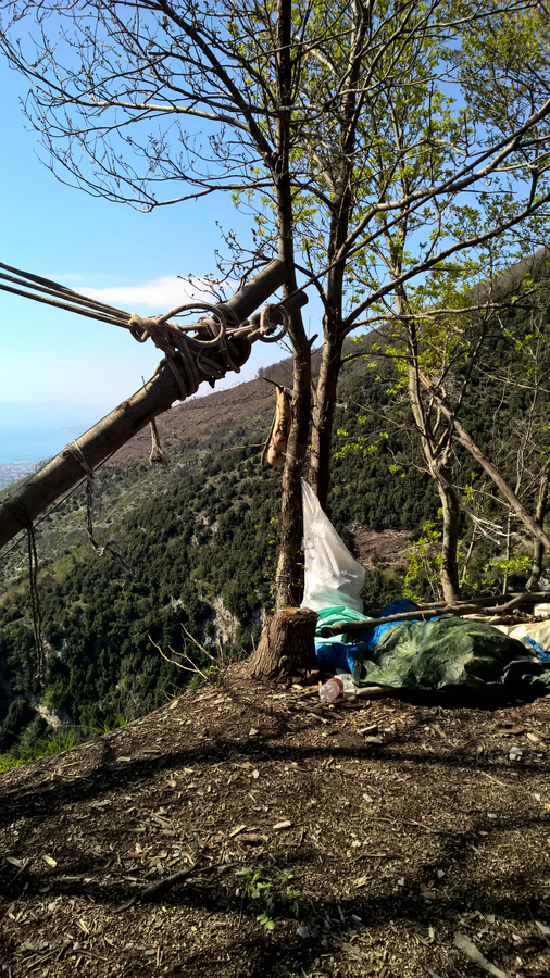 Weird discovery drying meat, hiking trail, hiking, spring, Southern Italy, Sorrento, Amalfi, Naples bay